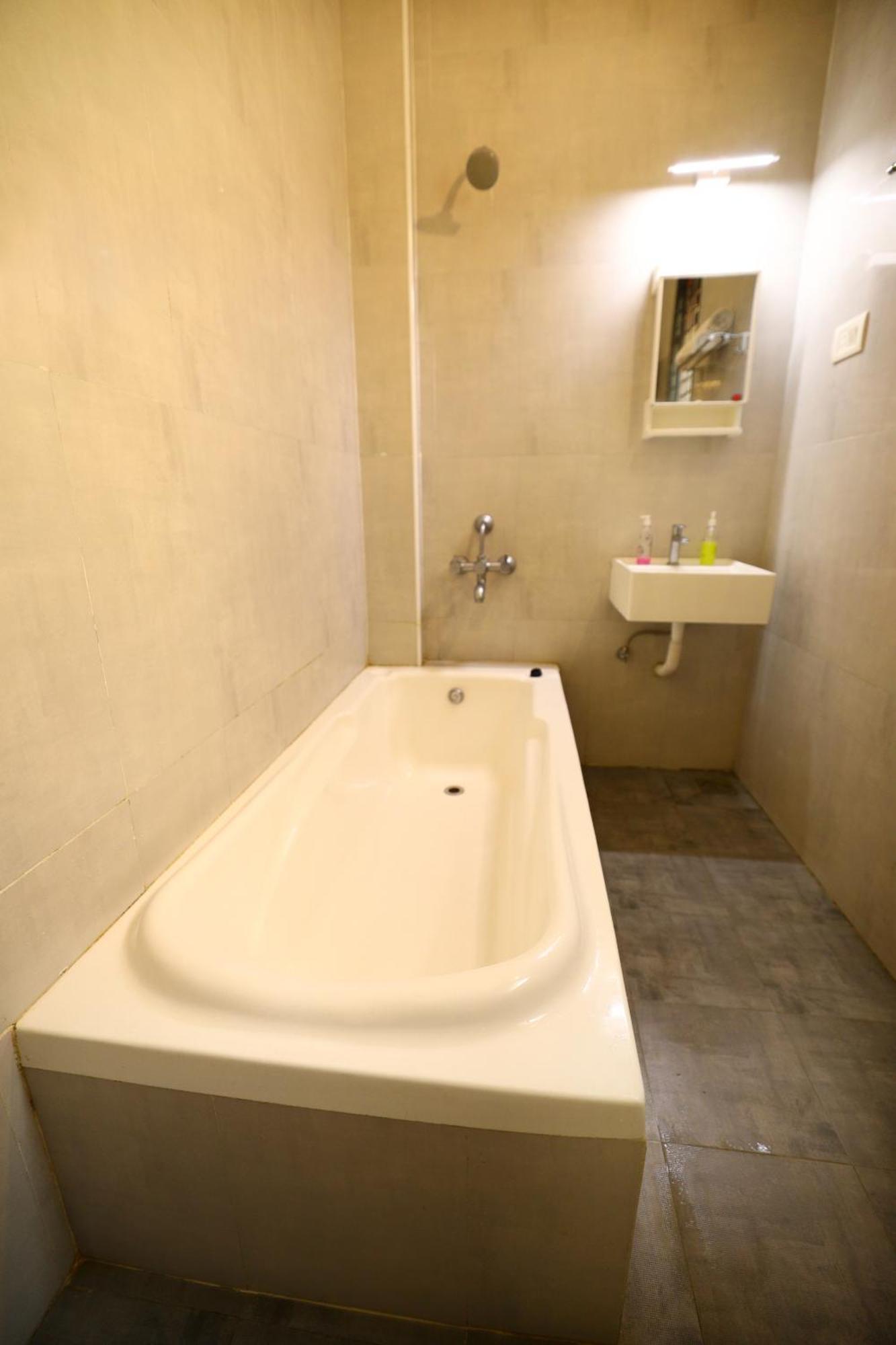Coco Nest Resort Mahabalipuram Bagian luar foto